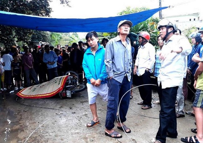 Không để dân lọt cống, điện giật khi đi đường mùa mưa