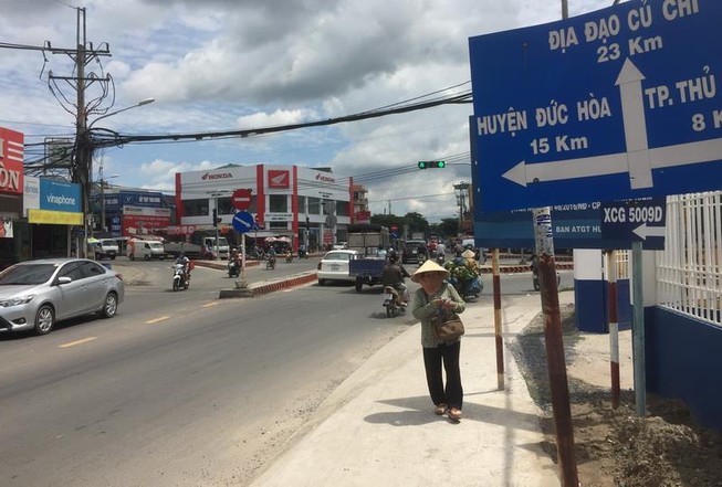 Không để đường hỏng, cầu hư khi đang hợp nhất