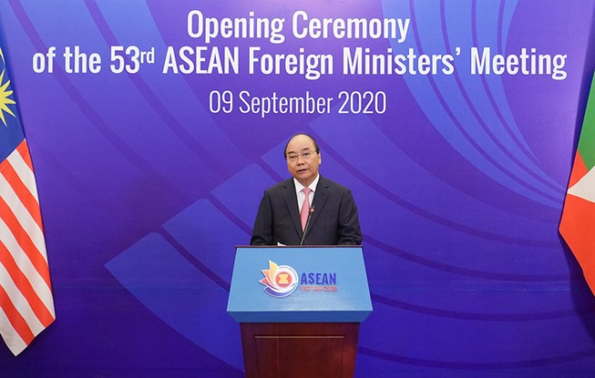 Thủ tướng: ASEAN gắn kết, chủ động thích ứng trước thách thức