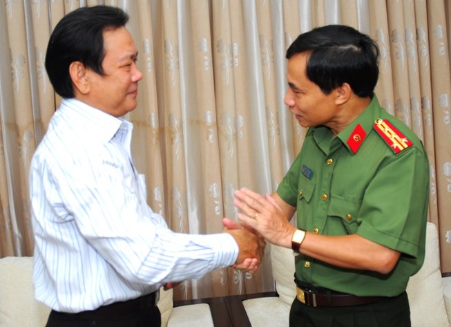 Mong báo Pháp Luật TP.HCM tiếp tục rèn bút thép