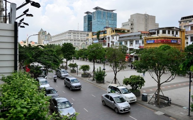 Cấm xe vào đường Nguyễn Huệ sáng 6-8