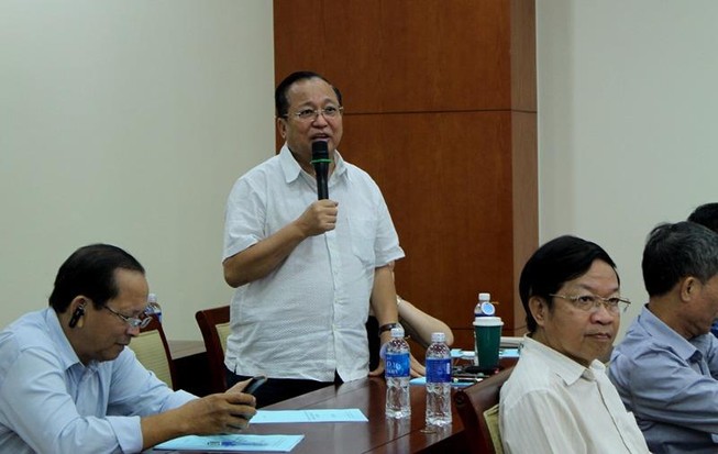 Kiều bào phản ánh còn khó khăn khi làm giấy tờ, thủ tục