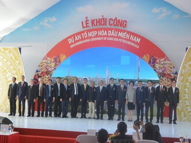 Khởi công dự án lọc hóa gần 4 tỉ USD ở Vũng Tàu