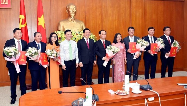 Bà Rịa-Vũng Tàu luân chuyển hàng loạt lãnh đạo