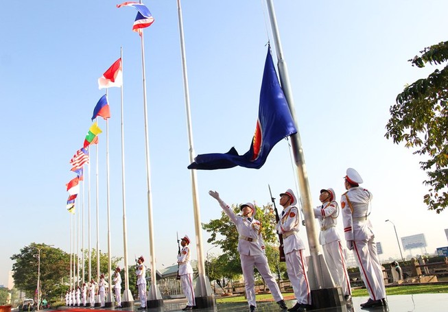 TP.HCM: Lễ Thượng cờ ASEAN nhân dịp thành lập Cộng đồng ASEAN