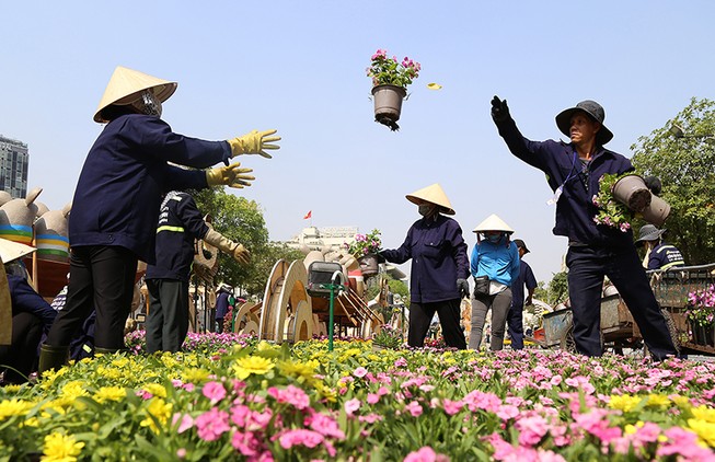 Hé lộ đường hoa Nguyễn Huệ trước ngày khai mạc