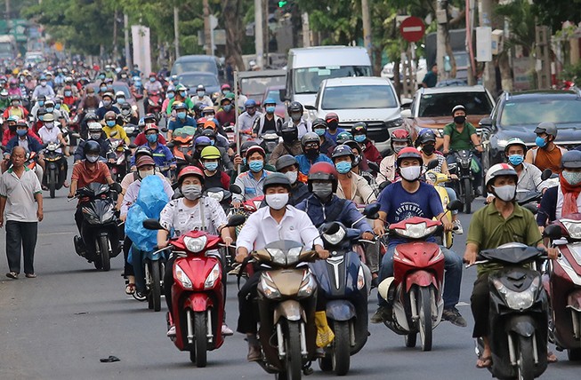 Ảnh: TP.HCM sau 10 ngày cách ly xã hội