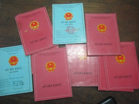 Đi du lịch nước ngoài, có bị xoá hộ khẩu?