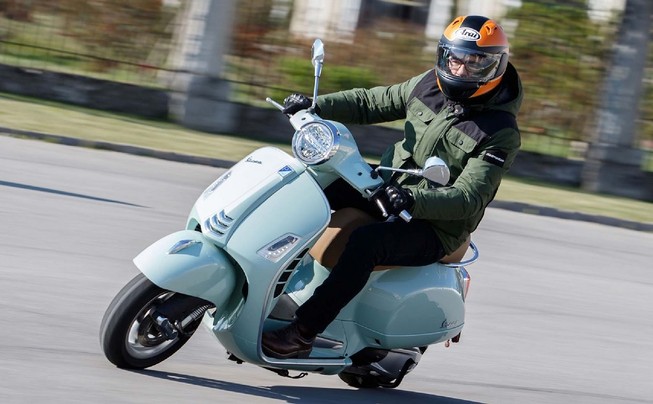 Cận cảnh Vespa mới 278 phân khối giá hơn 164 triệu đồng