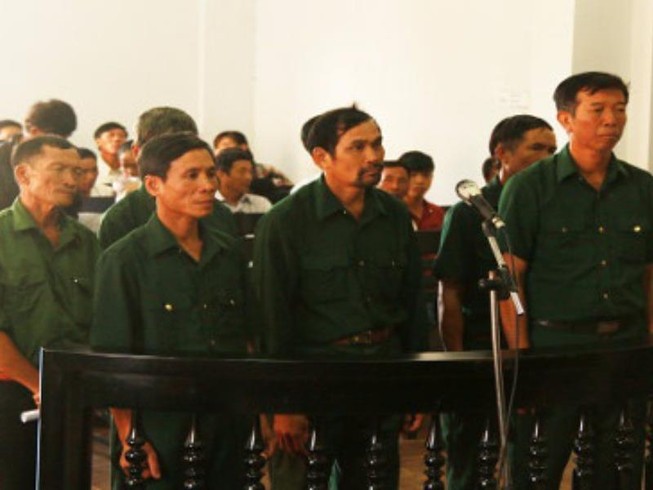 Toà ra lệnh bắt tạm giam 7 cựu chiến binh có đúng luật?