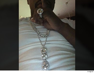Mayweather ‘chơi ngông’ chi 15 triệu USD mua kim cương