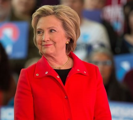 Phát hiện tài liệu ‘tối mật’ trong máy tính gia đình Hillary Clinton