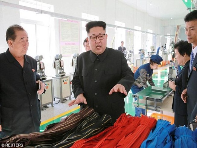 Kim Jong-un vắng mặt bất thường do vấn đề sức khỏe?
