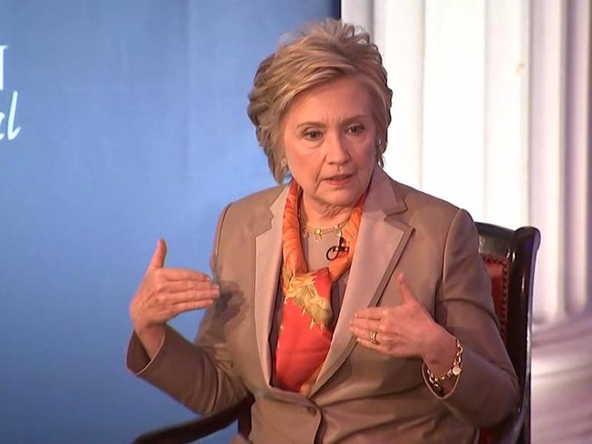 Bà Clinton kêu gọi đàm phán cẩn trọng với Triều Tiên
