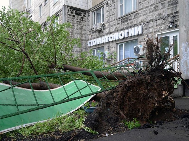 12 người thiệt mạng, Moscow tan hoang sau siêu bão
