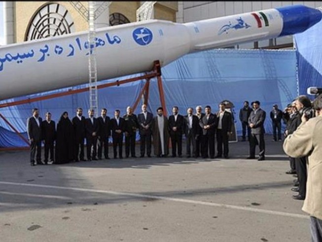 Iran phóng thành công tên lửa mang theo vệ tinh