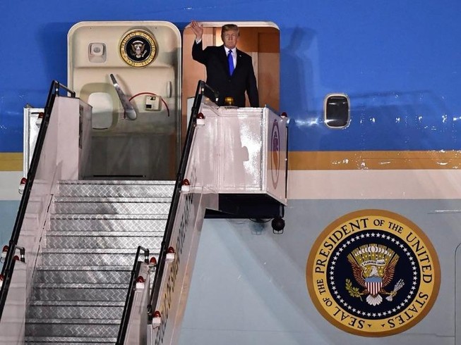 Ông Trump đã đến Singapore chuẩn bị cho cuộc gặp ông Kim