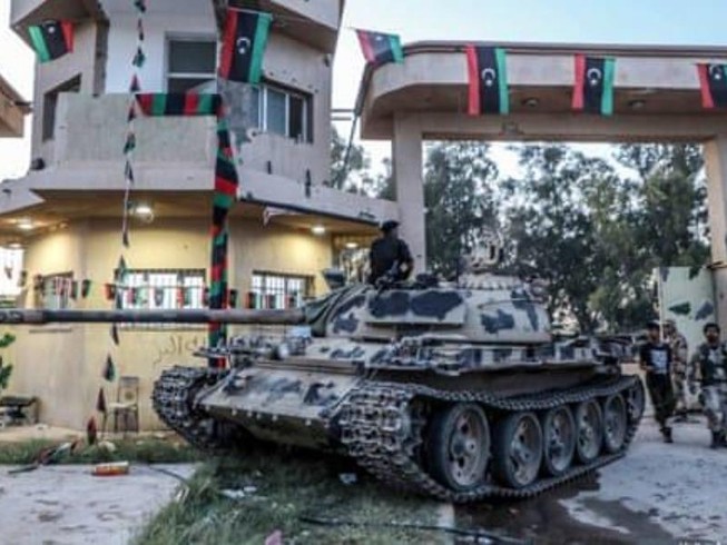 Libya: Phe tướng Haftar chỉ còn cách Tripoli 11km