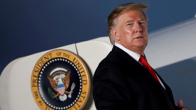 Ông Trump dọa đánh thuế thêm 300 tỉ USD hàng Trung Quốc