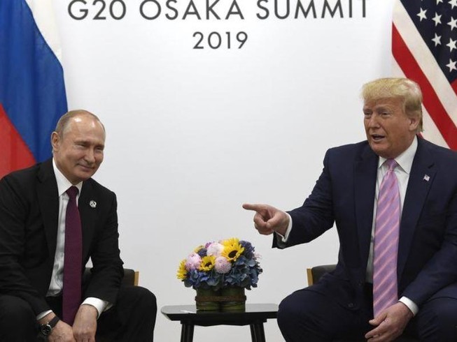 Ông Putin mời ông Trump tới Nga dự lễ kỷ niệm Ngày chiến thắng
