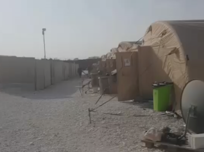 Mỹ ném bom phá hủy căn cứ bỏ lại ở Syria