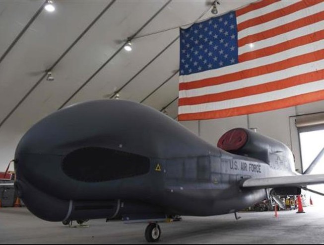 Iran bắn rơi UAV hiện đại nhất, hải quân Mỹ đối mặt 'thảm họa'