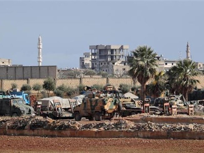 Xe quân sự của Thổ Nhĩ Kỳ tại trạm quan sát ở tỉnh Idlib (Syria).