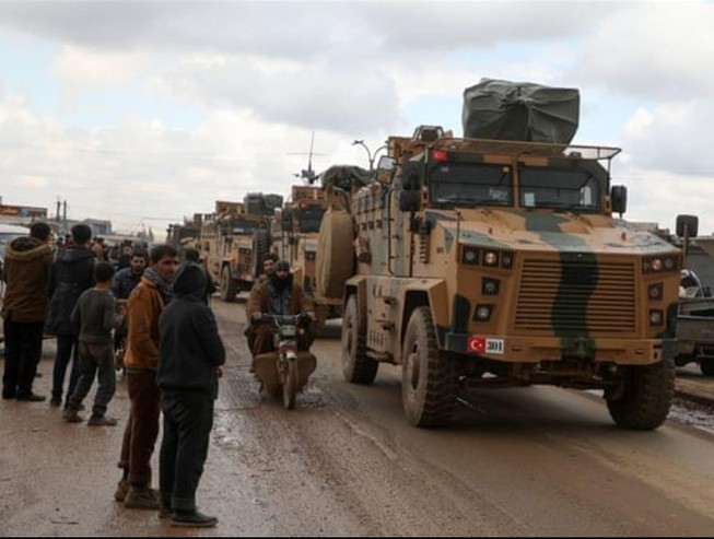 Đoàn xe quân sự Thổ Nhĩ Kỳ đi qua Idlib. Ảnh: AFP