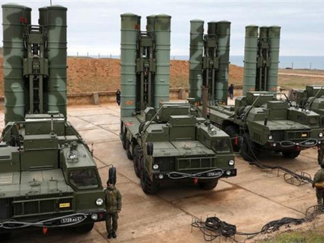 Hệ thống phòng không S-400 của Nga.