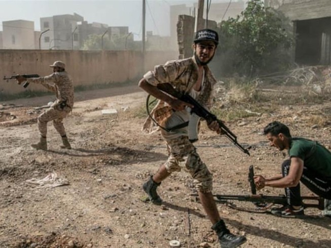 Lực lượng chính phủ Libya tham gia chiến dịch Bão hòa bình chống lại lực lượng Tướng Haftar hồi tháng trước. Ảnh: ANADOLU