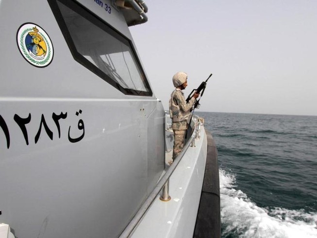 Lực lượng biên phòng Saudi Arabia canh gác ngoài khơi Biển Đỏ. Ảnh: REUTERS
