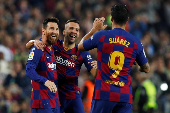 Messi tỏa sáng, Barca ‘vùi dập’ Valladolid xây chắc ngôi đầu