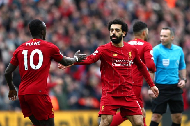 Ngược dòng khó khăn tại Anfield, Liverpool giữ vững ngôi đầu
