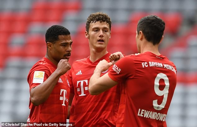Hậu vệ bùng nổ, Bayern Munich thắng “5 sao” trên sân nhà