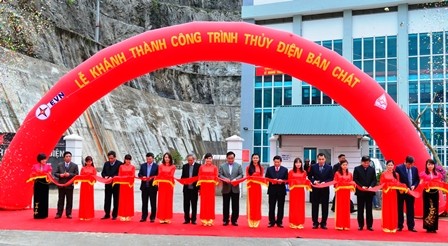 Phát điện tổ máy điện ngầm đầu tiên do Việt Nam thiết kế