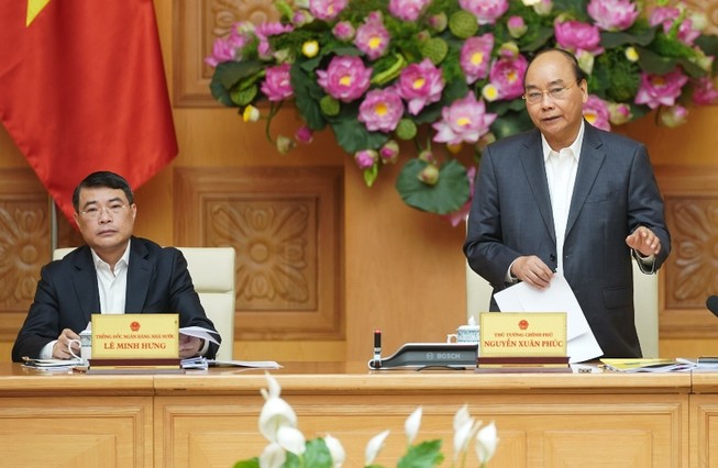 'Vắc-xin' nào vừa chống dịch vừa giữ được nhịp độ tăng trưởng?