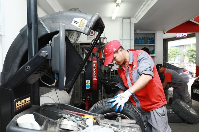 Hành trình 5 năm B-Select Dân Chủ chinh phục khách hàng