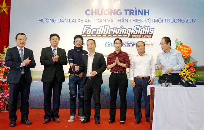 Ford nỗ lực vì một Việt Nam giao thông an toàn hơn