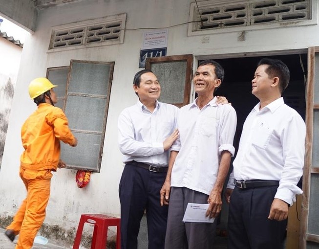 Tổng Công ty Điện lực miền Nam “đền ơn đáp nghĩa” dịp 27-7
