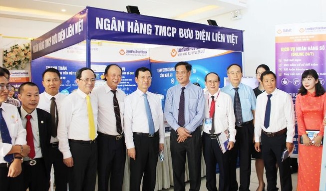 LienVietPostBank và Phú Yên ký hợp tác không dùng tiền mặt