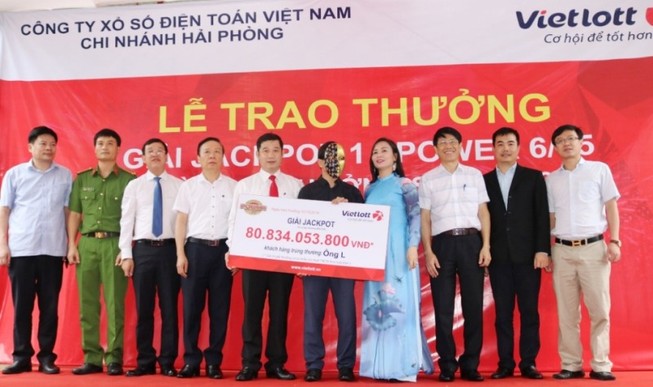 Trở thành tỉ phú sau một năm chơi Vietlott