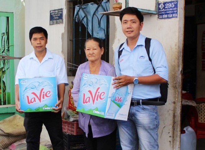 La Vie và Nestlé giúp người dân bị hạn mặn ở miền Tây