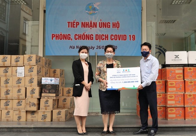 Nestlé hỗ trợ sản phẩm trị giá 3 tỉ đồng chống dịch COVID-19