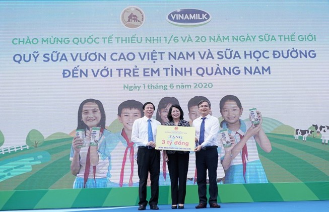 Vinamilk: mang niềm vui uống sữa cho 34.000 trẻ em Quảng Nam