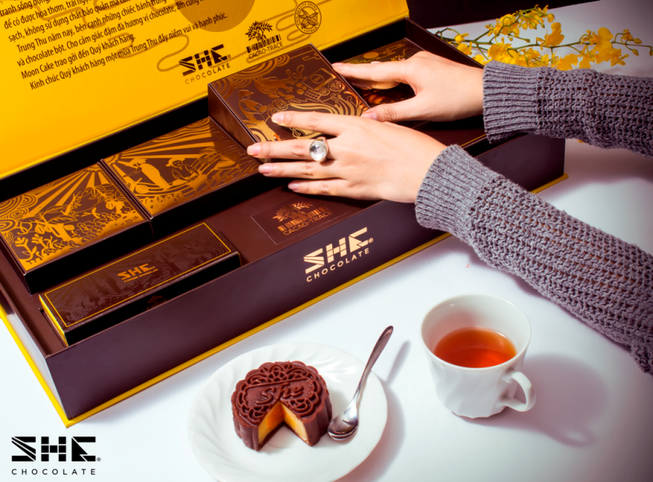 SHEChocolate Moon Cake, cơn sốt quà tặng của doanh nhân