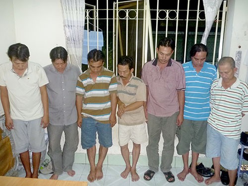 Bắt 7 đối tượng đá gà