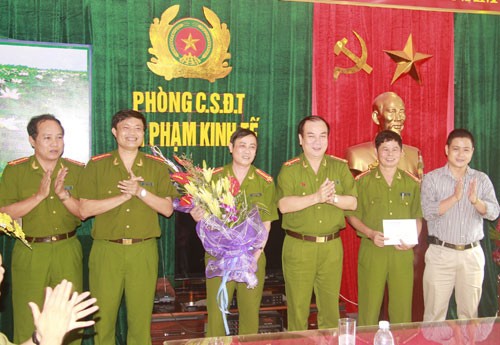 Thưởng nóng ban chuyên án phá đường dây đánh bạc 5.000 tỷ đồng