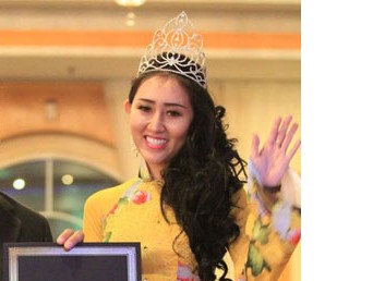 Hai người mẫu xuất ngoại thi 'chui' bị phạt ?