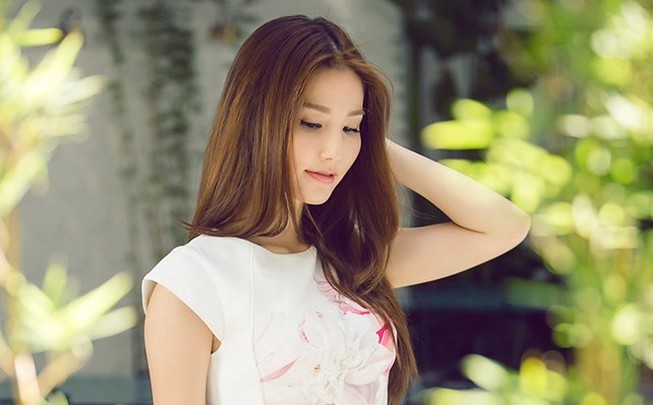Diễm My 9X bất ngờ khi bạn trai đại gia cầu hôn