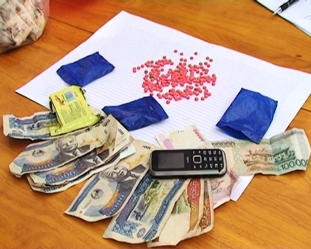 Cất giấu gần 1.400 viên ma túy tổng hợp trong nhà nghỉ